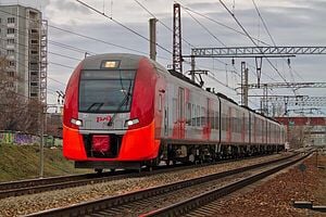 Официант стюард поезд ласточка  - купить на сайте объявлений Краснодар онлайн
