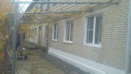 Продам 3х-комнатную квартиру, 65 м кв., 1/2 эт.  Армавир