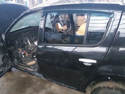 Дверь задняя левая renault sandero stepway  Армавир