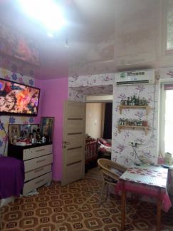 Продаю 2х комнатную квартиру, 40 м кв., 1/1 эт.  Армавир