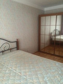 Сдаю 2х комнатную квартиру, 50 м кв., 3/9 эт.  Армавир