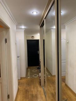 Продам 3х-комнатную квартиру, 60 м кв., 2/5 эт.  Армавир