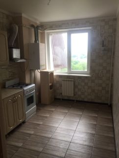 Продается 1-комнатная квартира, 40 м кв., 5/5 эт.  Армавир