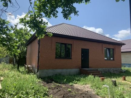Дом 90 м кв. на участке 5 сот.  Армавир