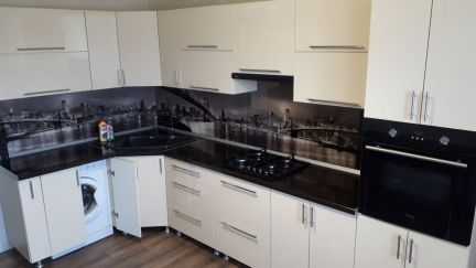 Сдам 3х-комнатную квартиру, 70 м кв., 3/10 эт.  Армавир