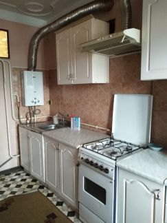 Сдам 1-комнатную квартиру, 45 м кв., 4/4 эт.  Армавир